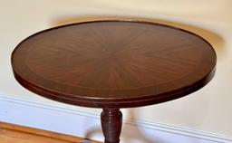 Hepplewhite Mahogany Oval Tilt Top Side Table