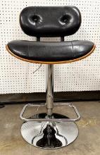Fabrique Par Adjustable Bar Stool