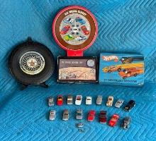 Hot Wheels 24 Car Collectors Case, Box With Metal Cars And More