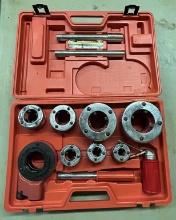 Northern Industry Ratcheting Pipe Threader 12 Pc Set