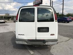 2000 GMC Savana 2500 white van