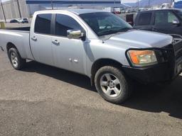 2008 Nissan Titan V8 4x4 with aftermarket bumper