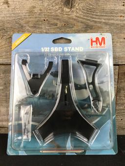 Hobby Master 1/32 Scale SBD Stand