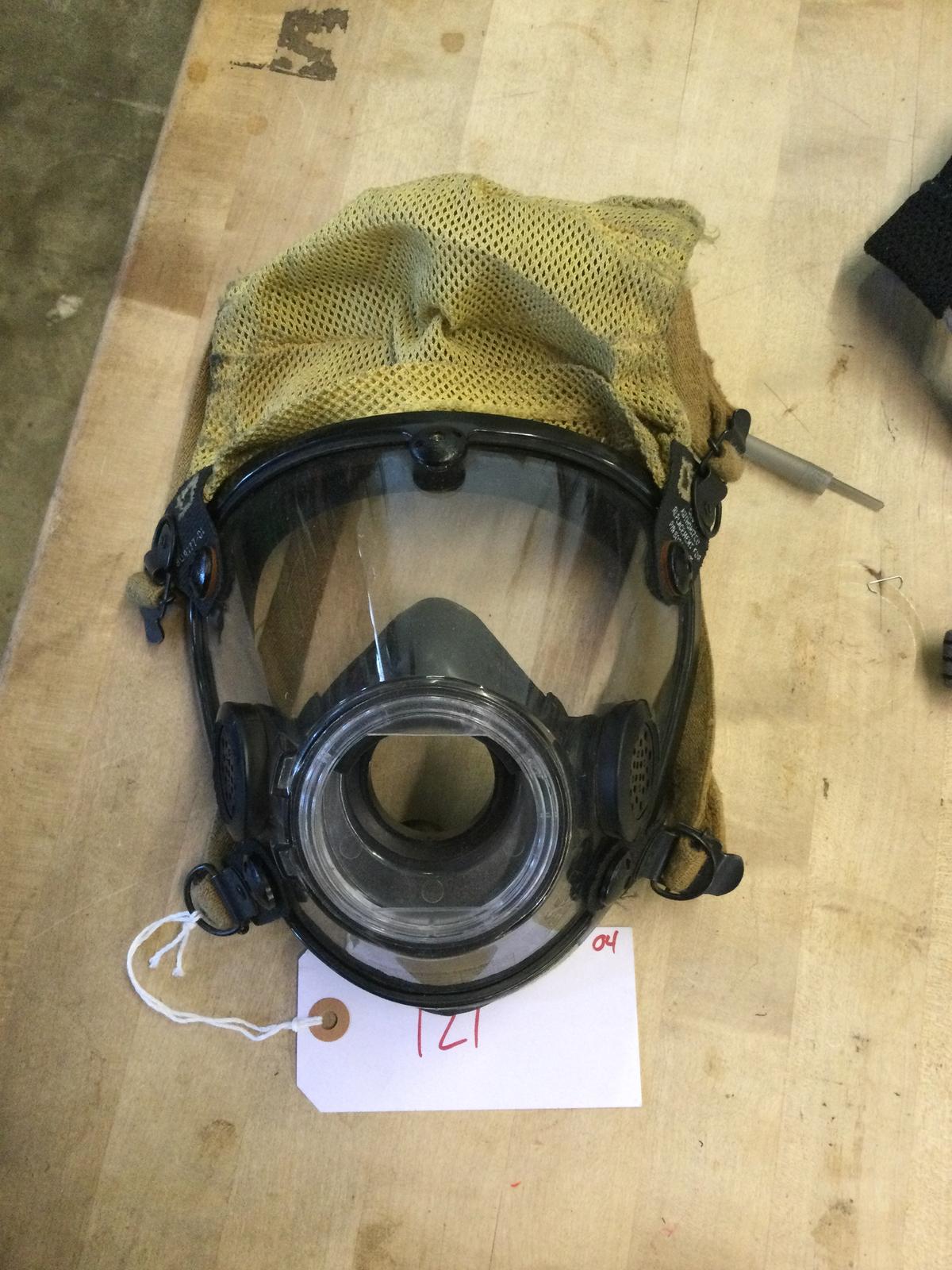 Scott AV-2000 Facemask, No Filters or Accessories, smaller size.