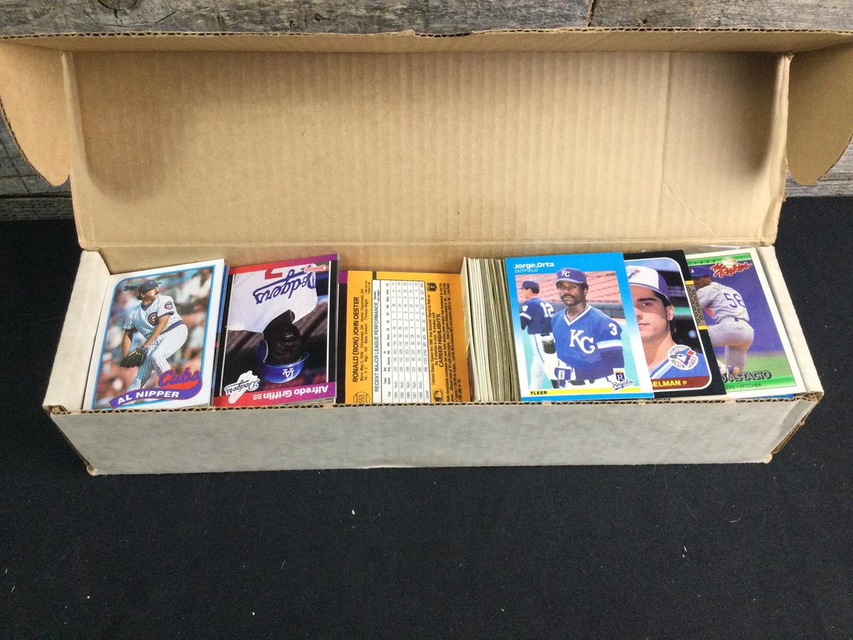 Flip top box of assorted baseball cards