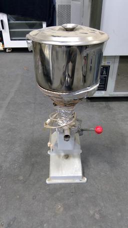 10L Manual Liquid Filling Machine with BriskHeat Electric Heater