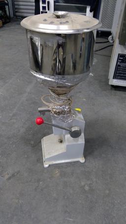 10L Manual Liquid Filling Machine with BriskHeat Electric Heater