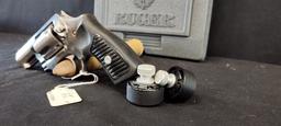 Ruger SP101 with 2 Speed Loader .357Mag
