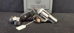 Ruger SP101 with 2 Speed Loader .357Mag
