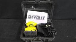 DeWalt DW411 Sander