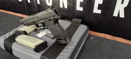 NEW Heckler & Koch USP Expert .40s&w