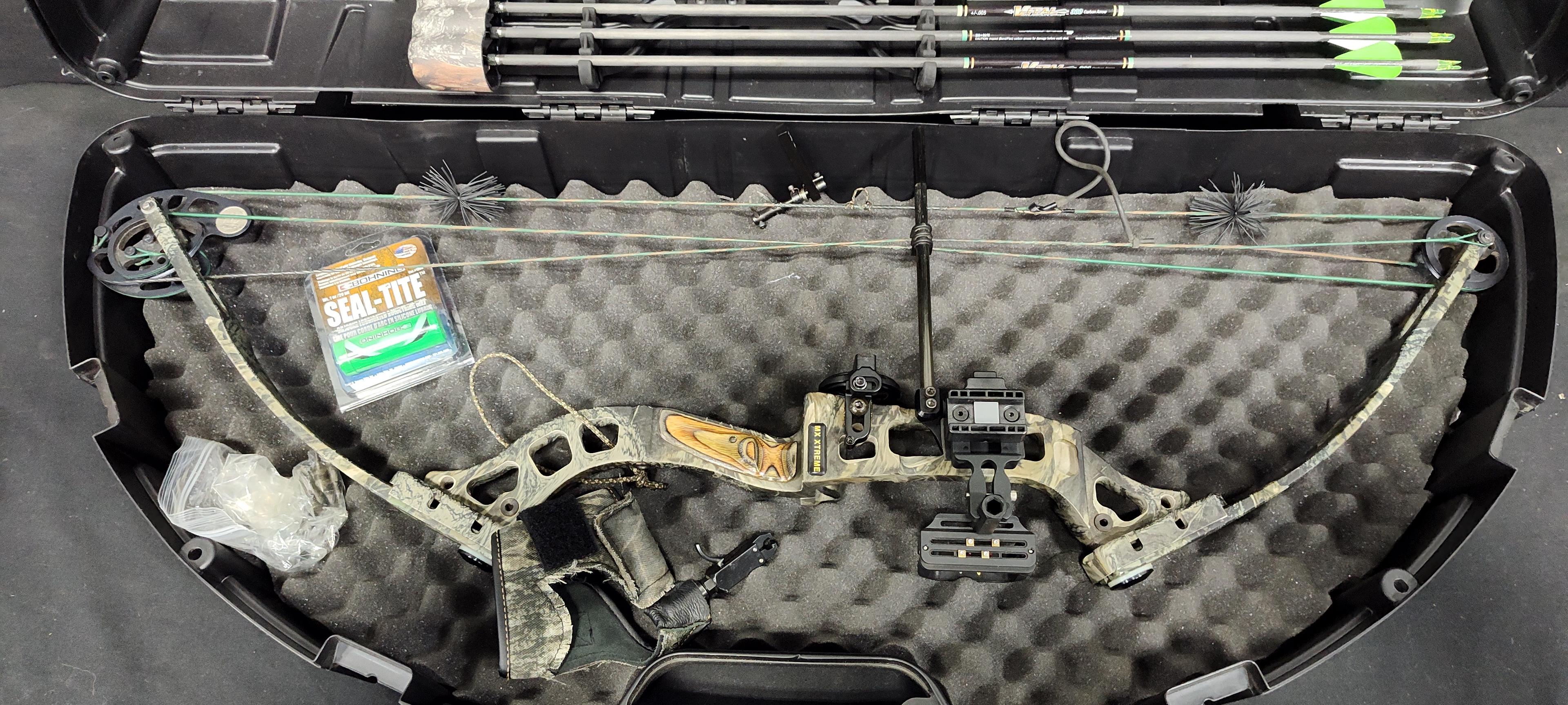 Clearwater Storm MX Xtreme Compound Bow with Accessories and Extras