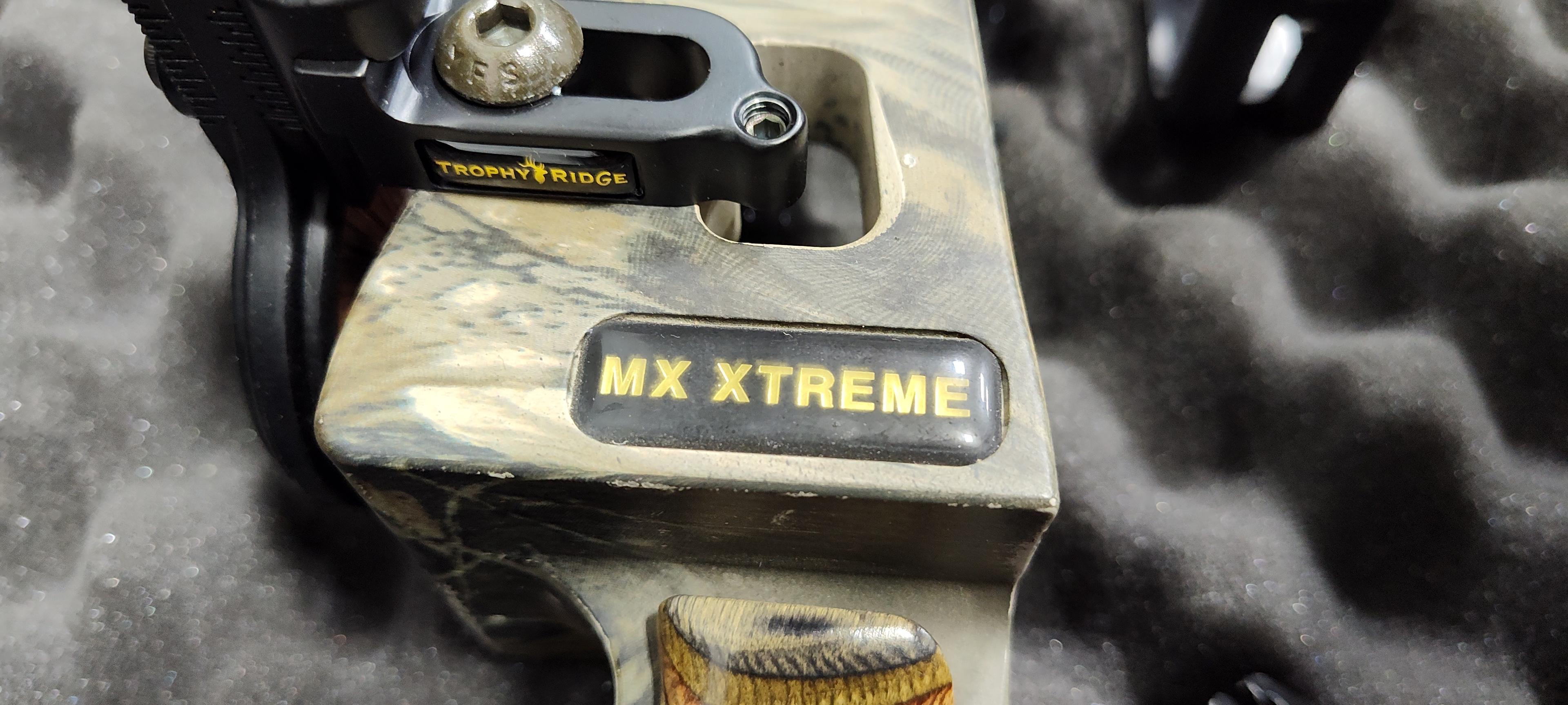 Clearwater Storm MX Xtreme Compound Bow with Accessories and Extras