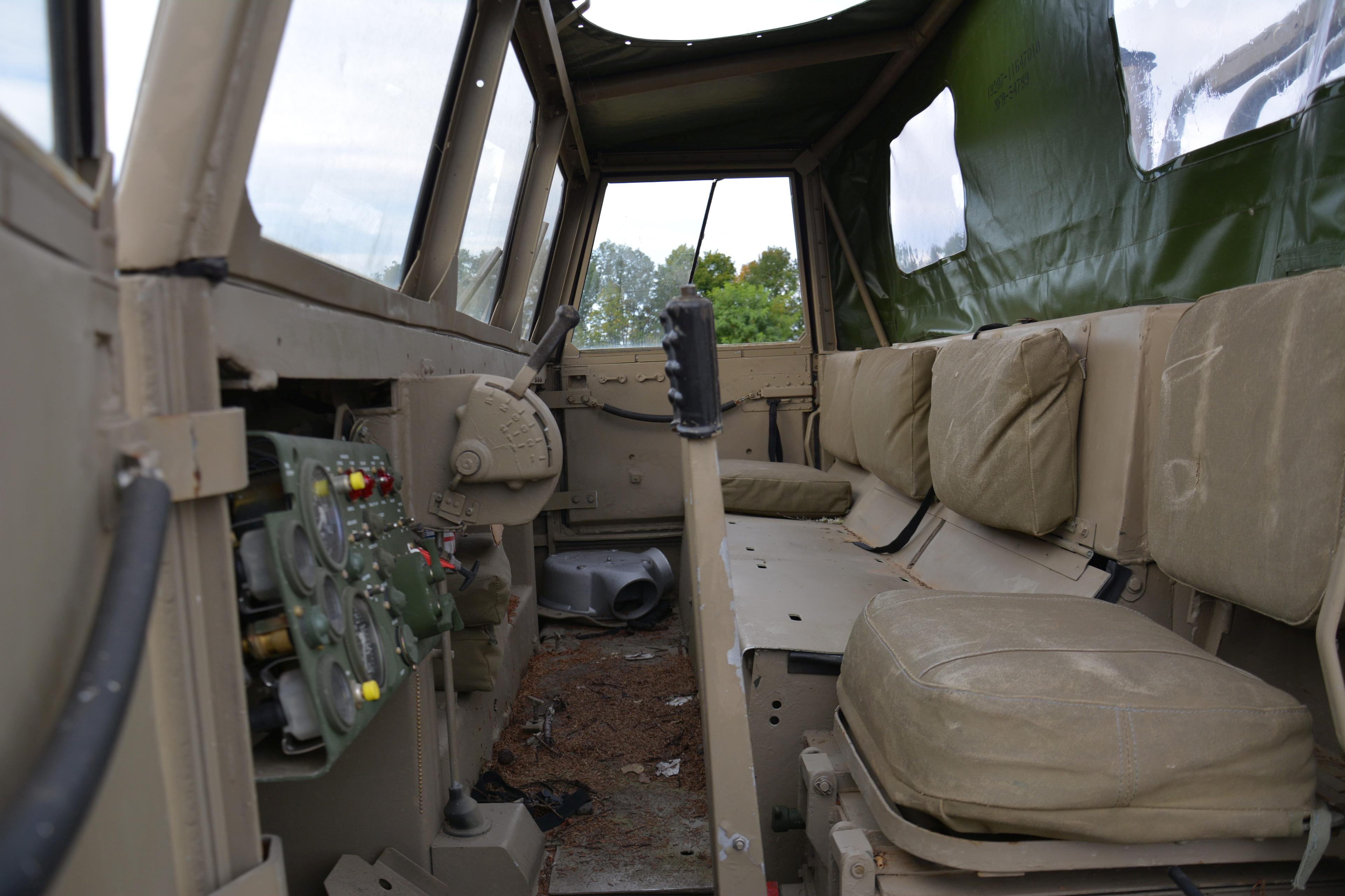 M548A1 6-TON, TRACKED CARGO