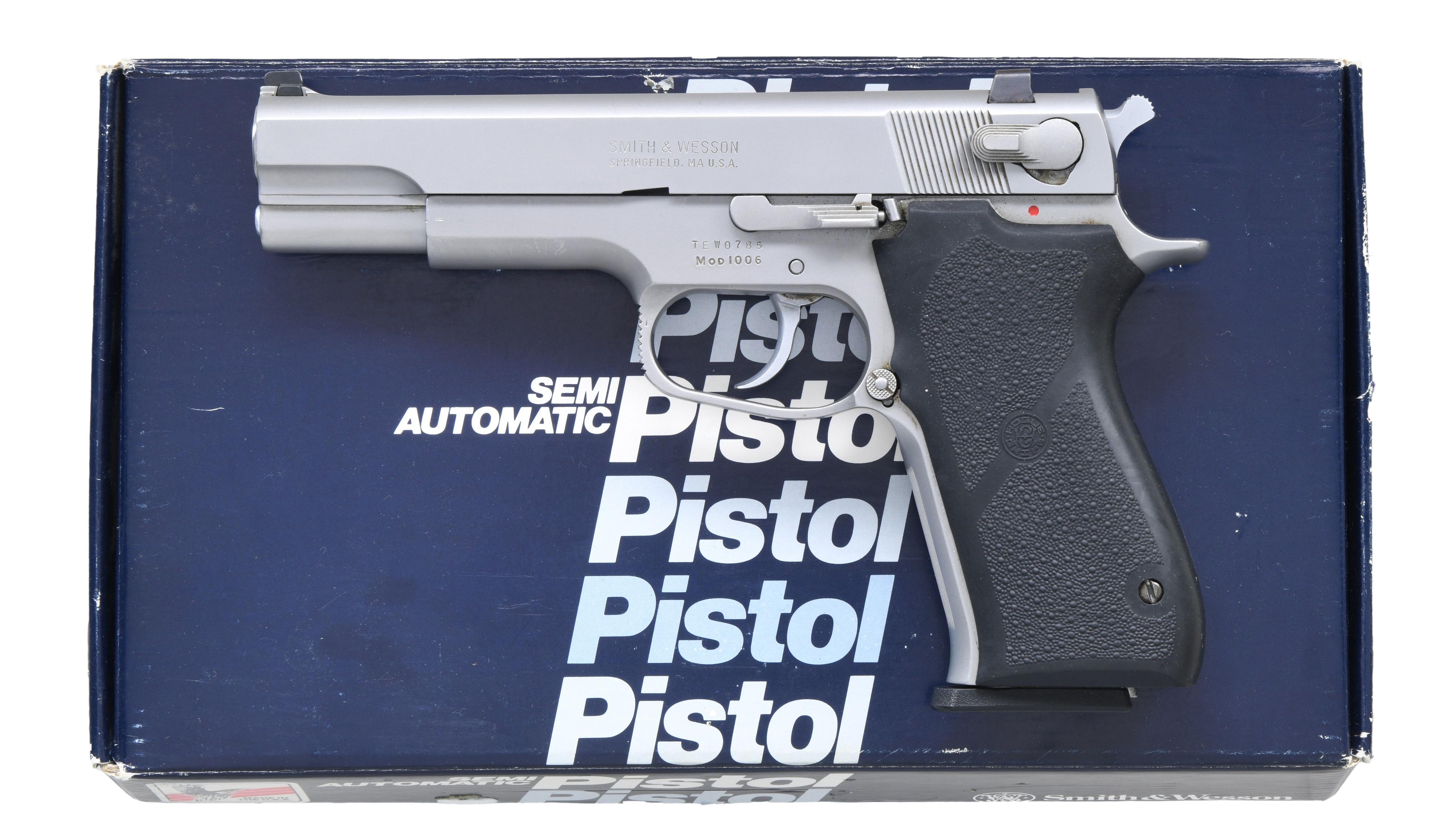 SMITH & WESSON MODEL 1006 SEMI AUTO PISTOL.