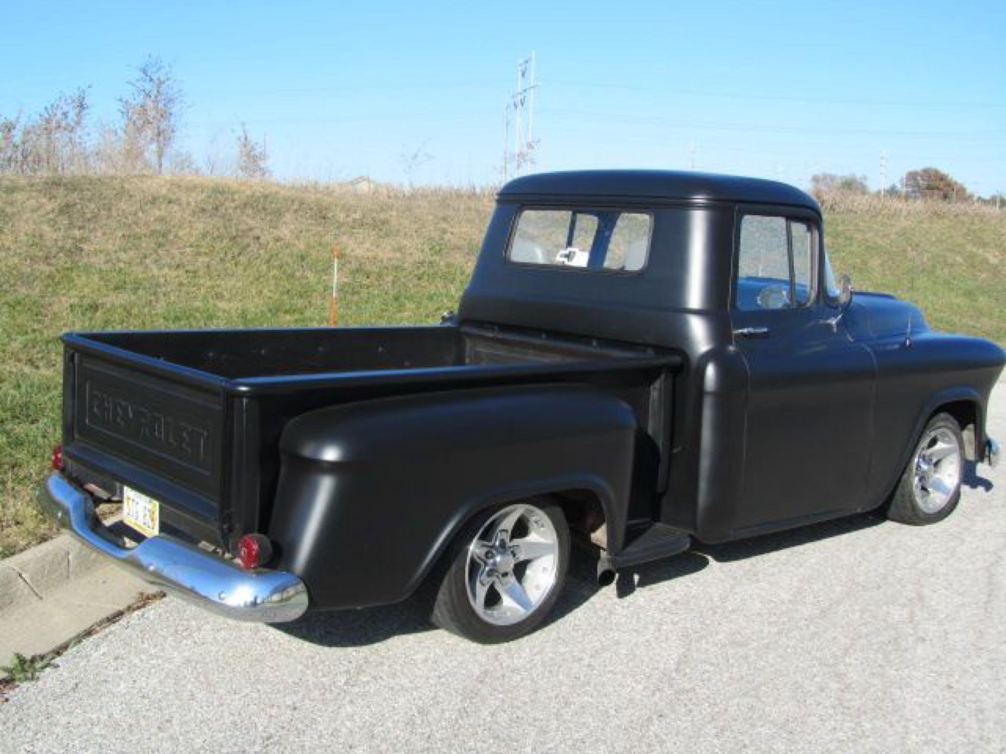 1957 CHEVROLET 3100 STEPSIDE
