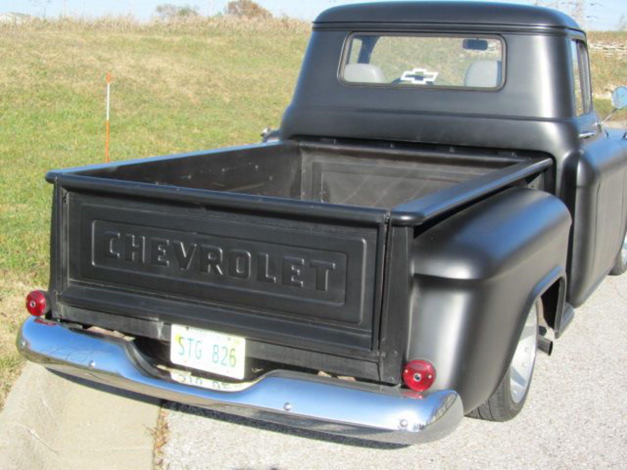 1957 CHEVROLET 3100 STEPSIDE