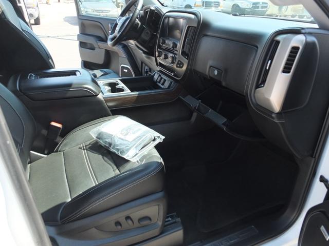 2017 GMC 1500 DENALI 6.2L ONLY 4,333 MILES!  VIN: 3GTU2PEJ8HG151066 - Retractable Running Boards, Le