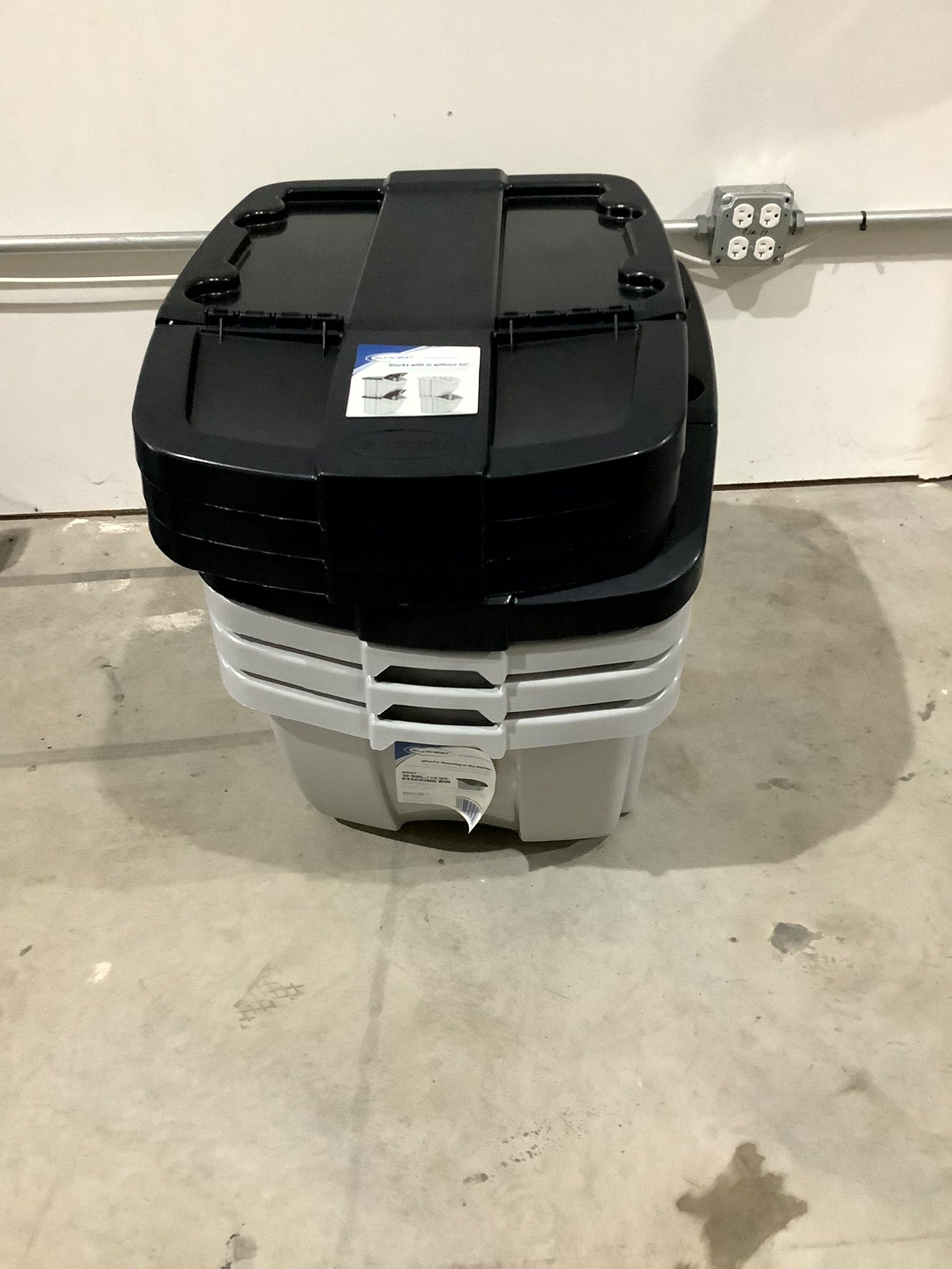 Suncast 18Gal stacking Bins 4pk