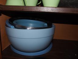 Miscellaneous mixing bowls