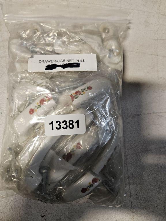 Drawer/cabinet Pull - Bag Full
