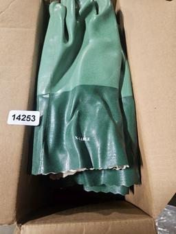 Green Work Gloves - Box Full