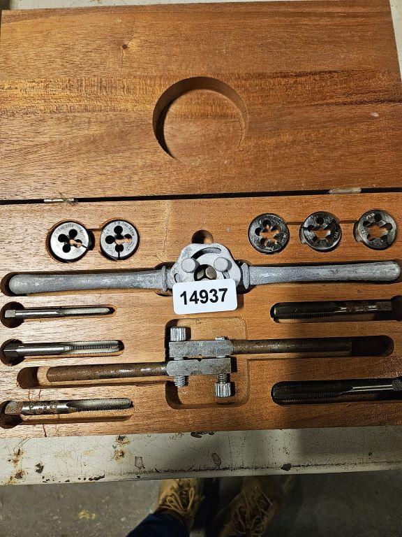 Tap & Die In Wooden Case