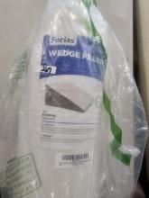 Forias Wedge Pillow
