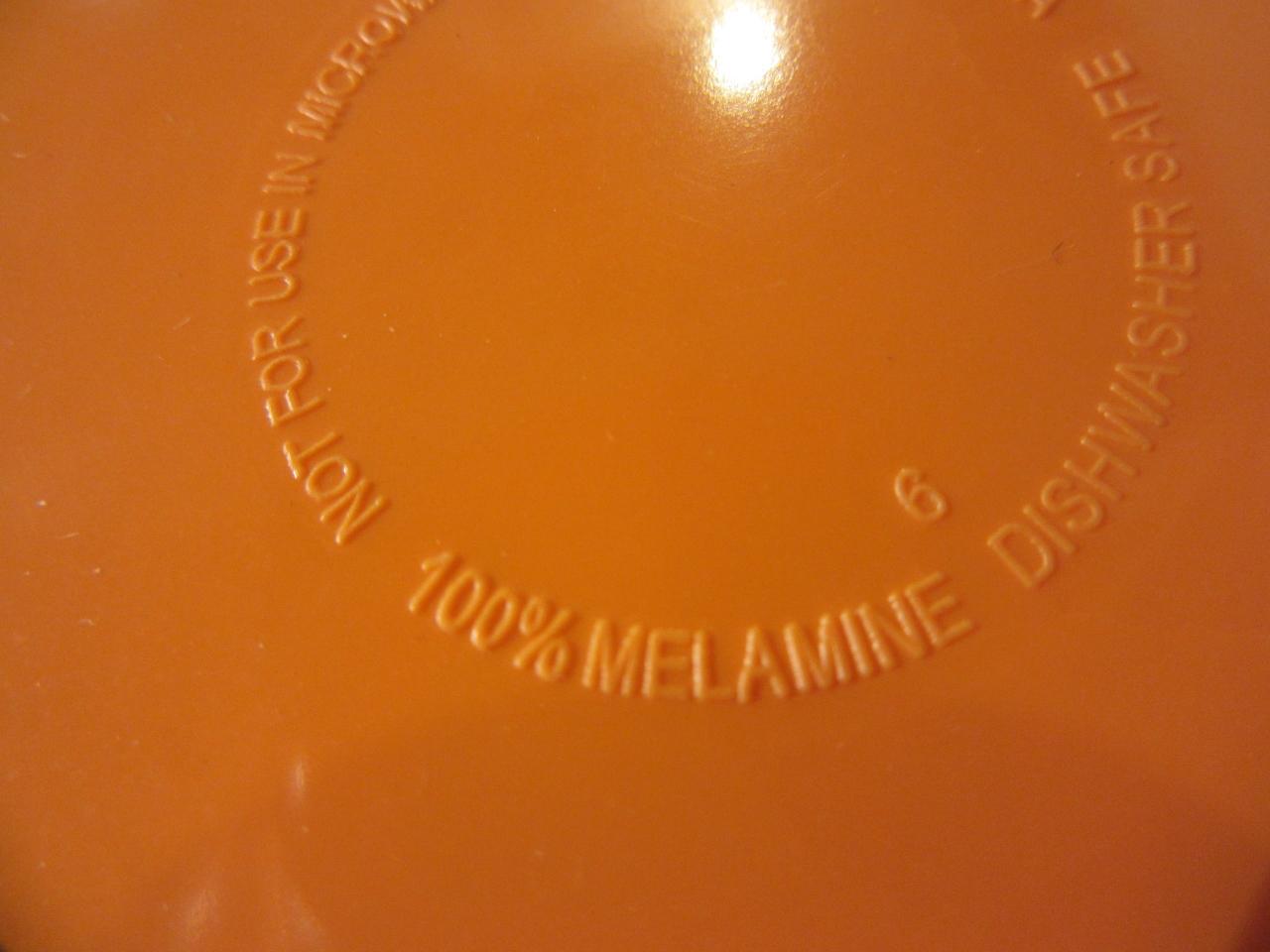 Lot of 2 Large Melamine Bowls w/ Lids