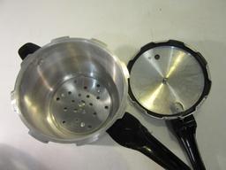 Presto Pressure Cooker Model 0126410 7"x 10"