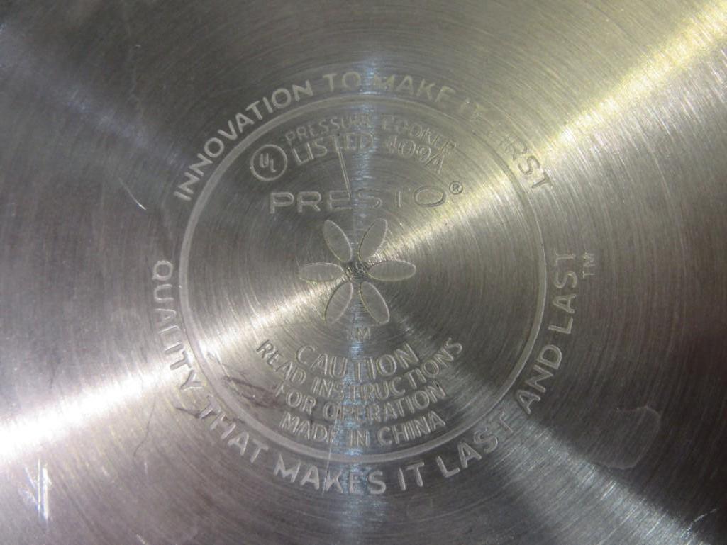 Presto Pressure Cooker Model 0126410 7"x 10"