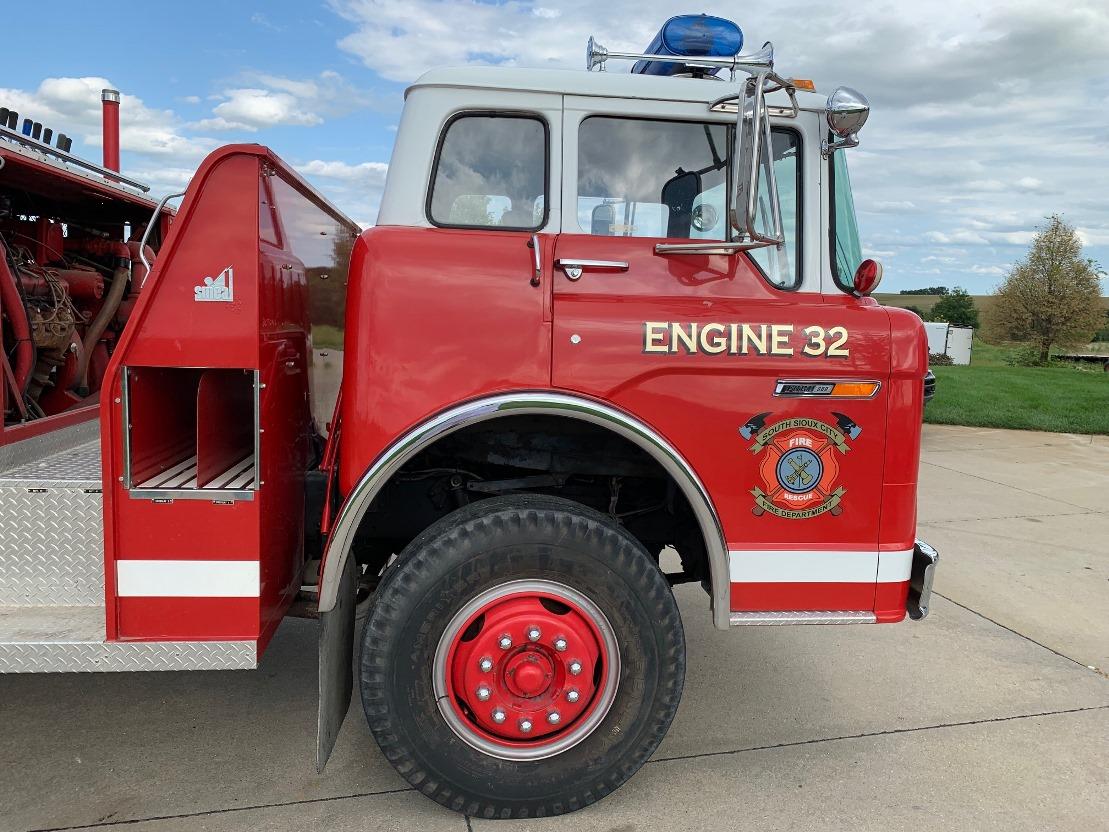 1986 Ford Model C-800 Cabover Single Axle Pumper Truck, VIN #1F0PC80K2GVA23567, 429-4V Gas Engine Au