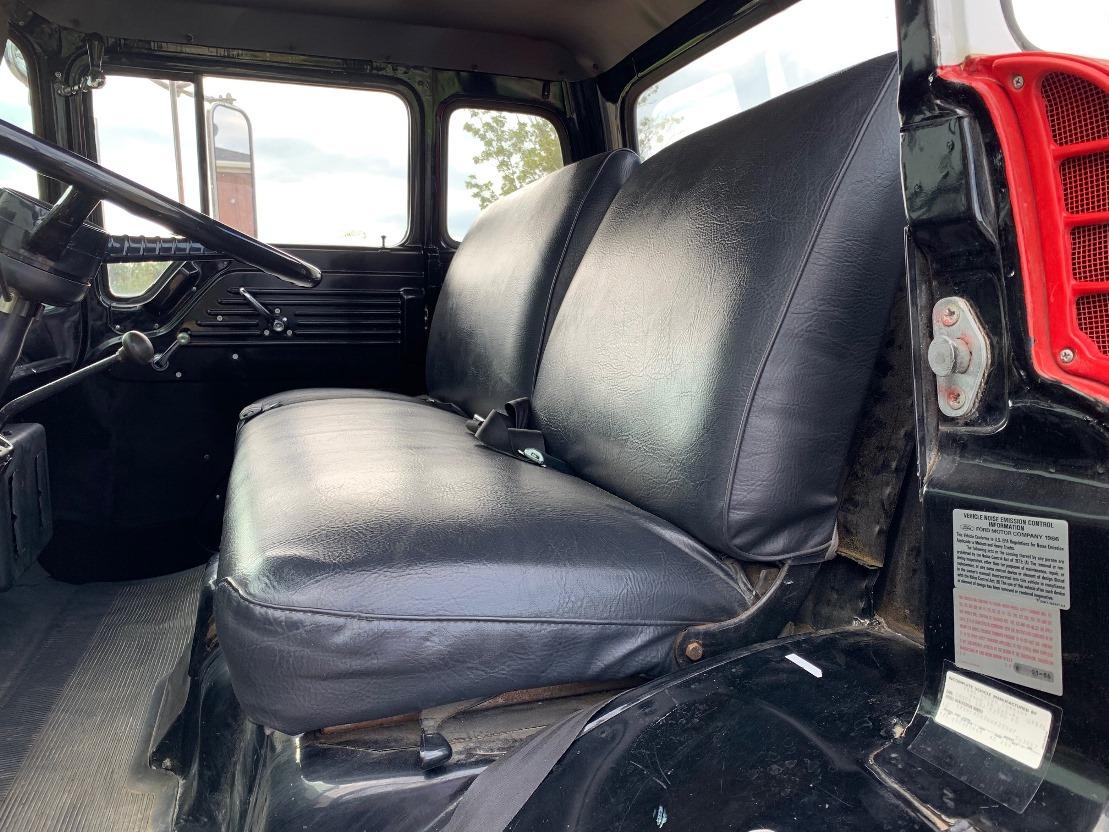 1986 Ford Model C-800 Cabover Single Axle Pumper Truck, VIN #1F0PC80K2GVA23567, 429-4V Gas Engine Au