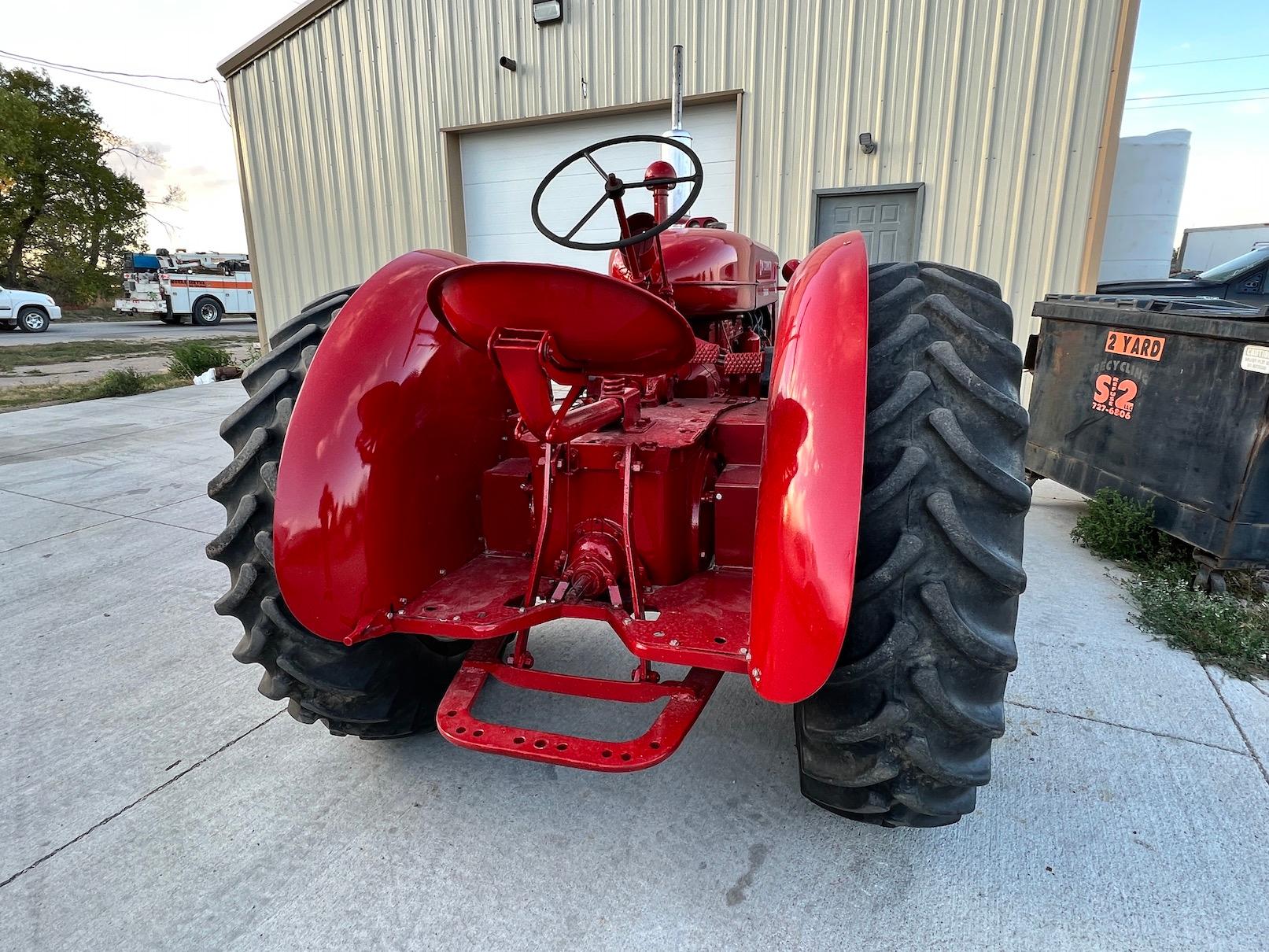 1954 International McCormick Deering Super W-6 Gas Tractor