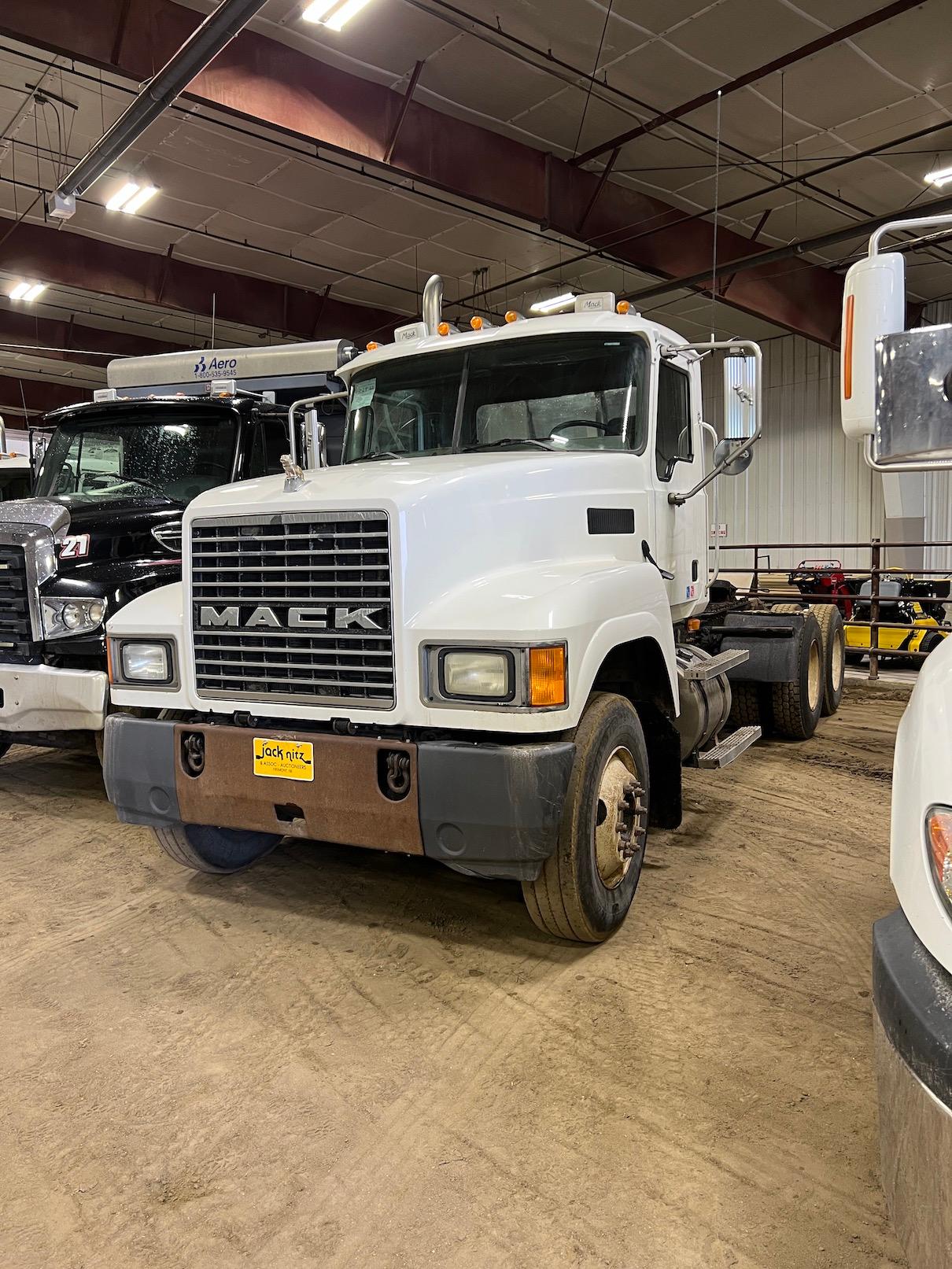 2006 Mack CNH613 Tandem Axle Day Cab Truck Tractor