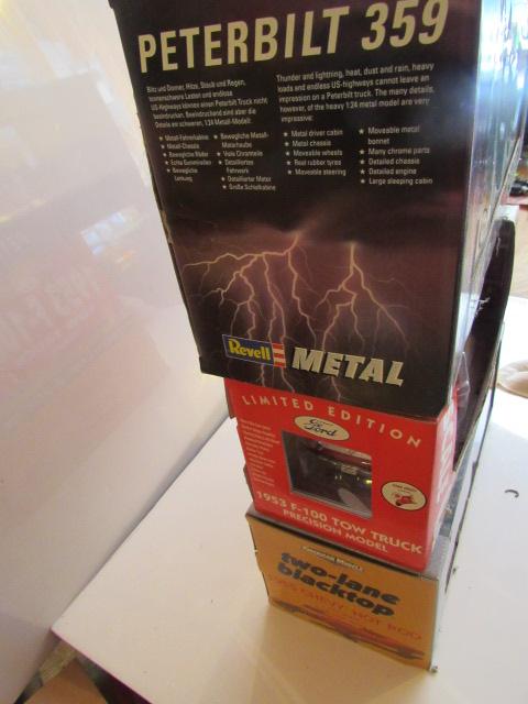 (3)  1:18 Scale Die Cast Collectible Cars