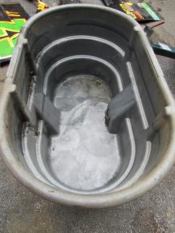 Rubbermaid Poly Stock Tank