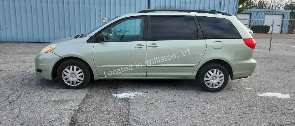 2007 Toyota Sienna CE 7-Passenger V6, 3.5L