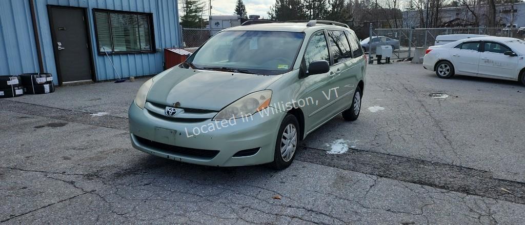 2007 Toyota Sienna CE 7-Passenger V6, 3.5L