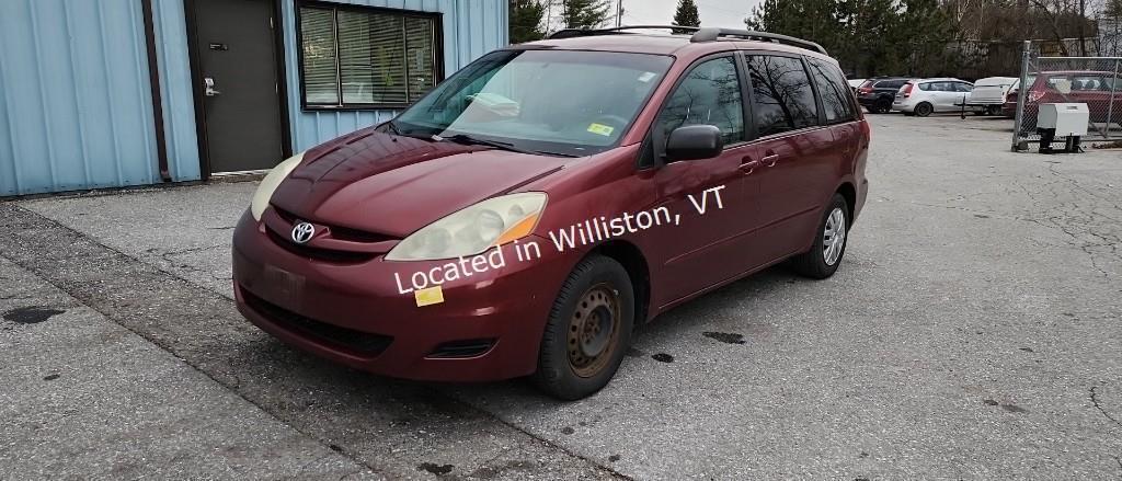 2006 Toyota Sienna CE 7 Passenger V6, 3.3L