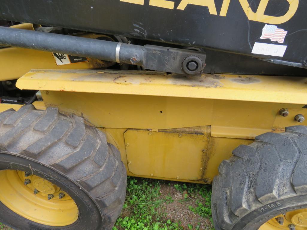 New Holland Lx885 Turbo Skid Steer