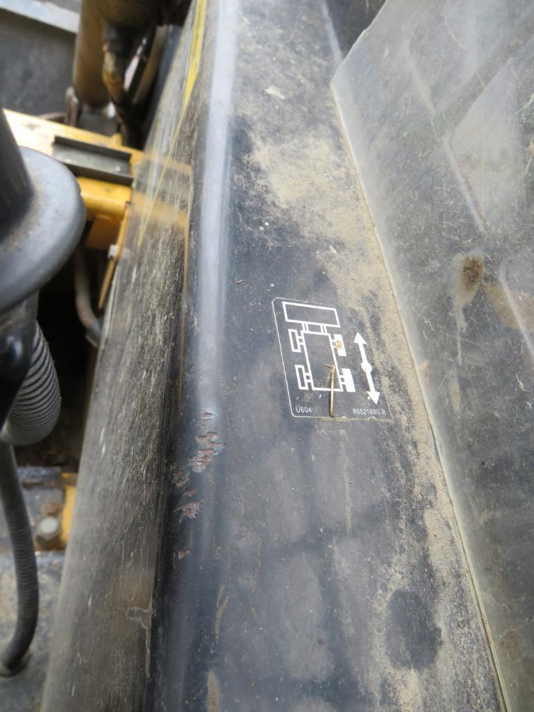 New Holland Lx885 Turbo Skid Steer