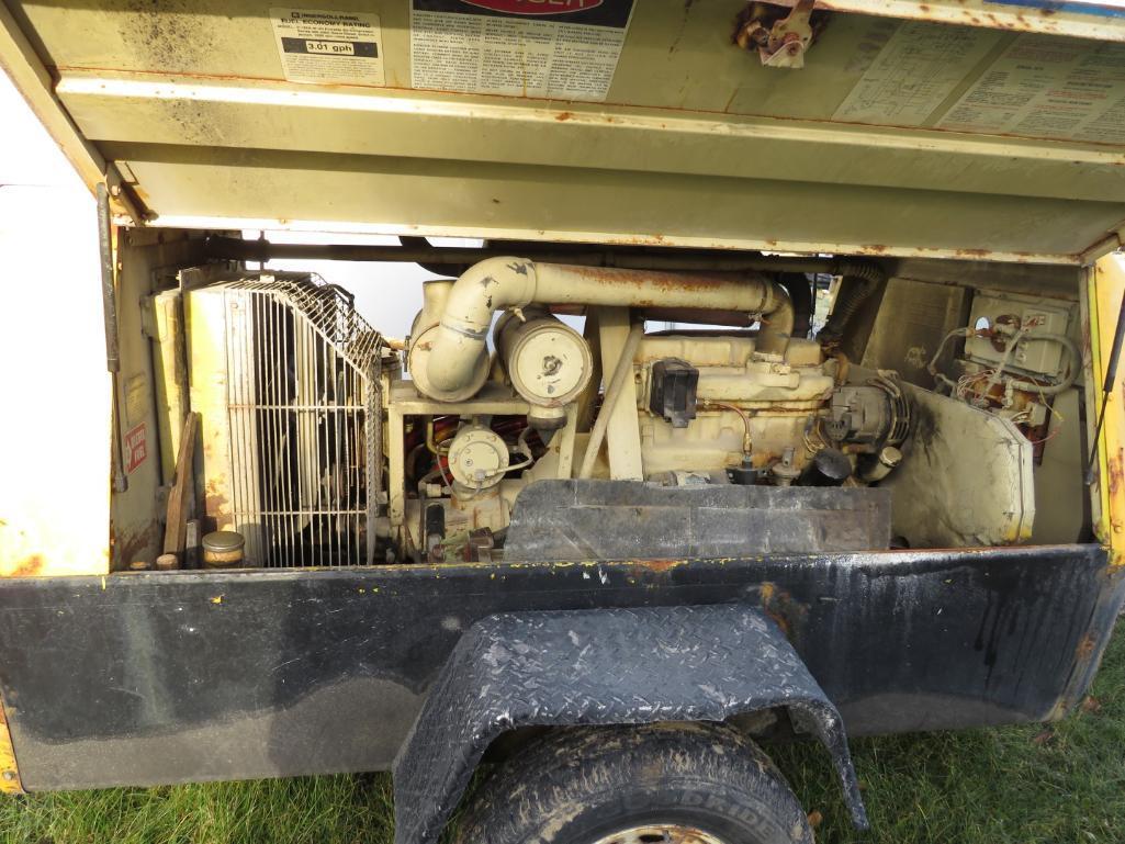 Ingersoll Rand 150 CFM Tag Along Compressor