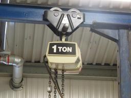 Vestil Adjustable Gantry Crane