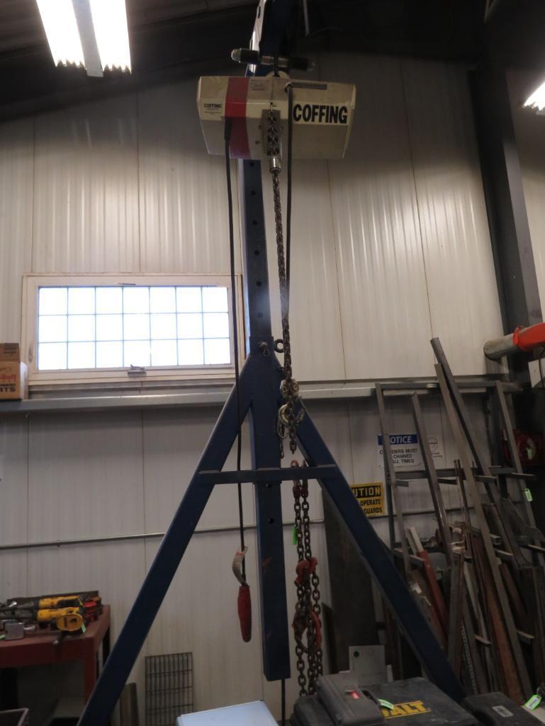 Vestil Adjustable Gantry Crane