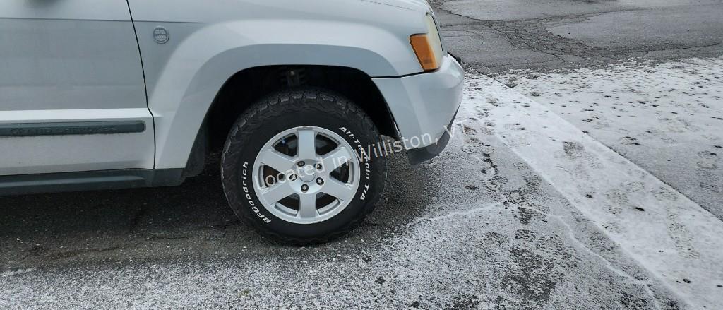 2009 Jeep Grand Cherokee Laredo V6, 3.7L