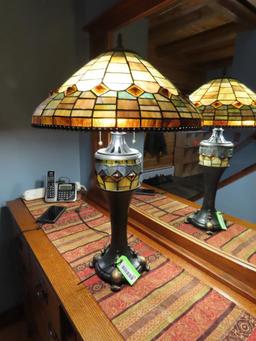 "Tiffany" Style Stained Glass Table Lamp