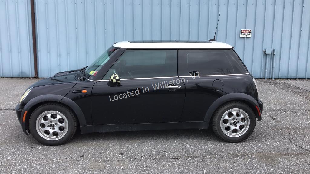 2005 MINI Cooper Base I4, 1.6L