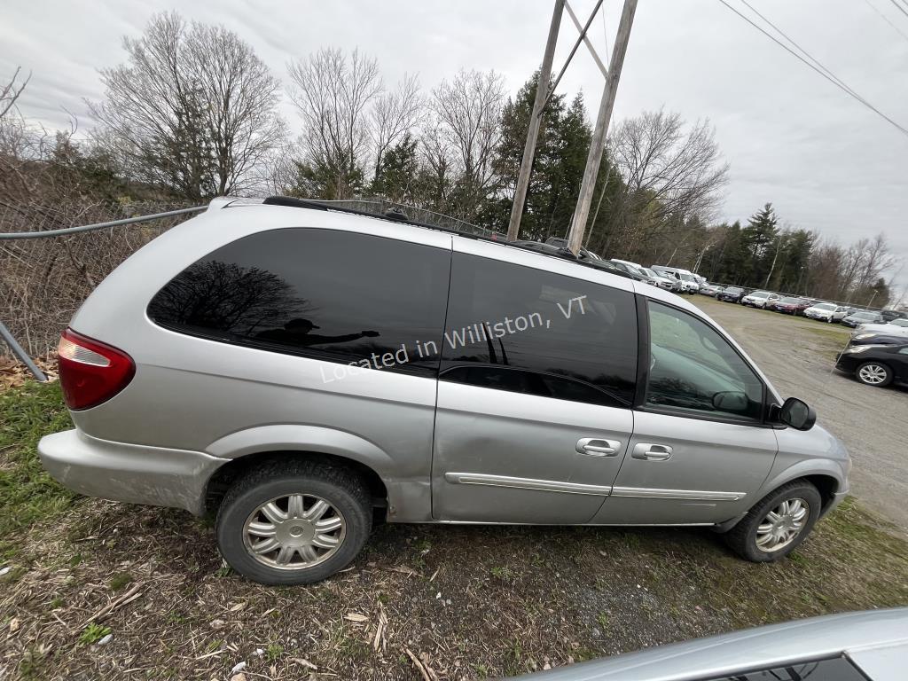 2006 Chrysler Town and Country Touring V6, 3.8L