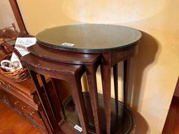 Oval Nesting Side Tables